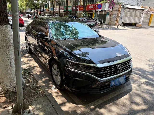 Volkswagen Passat — Фото автомобиля 2