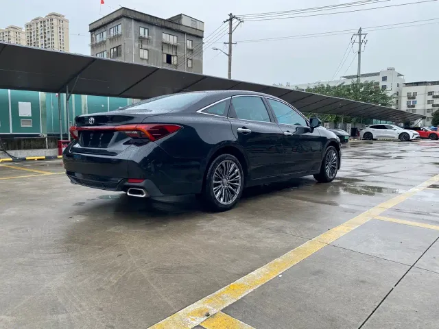 Toyota Avalon — Фото автомобиля 4