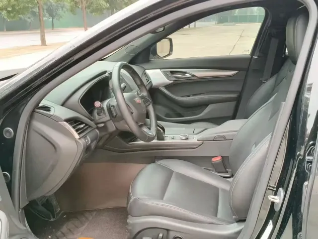 Cadillac CT5 — Фото автомобиля 3