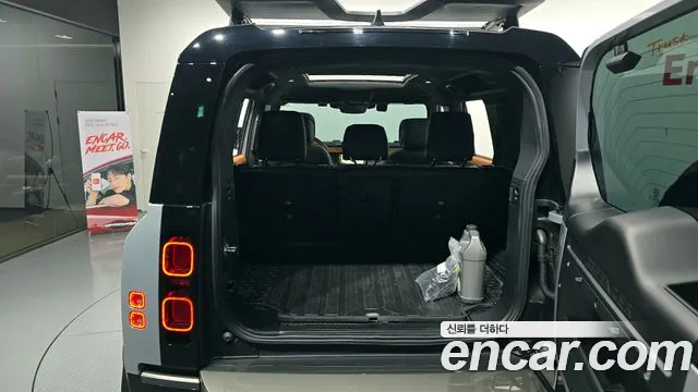Land Rover Defender Defender (L663) 110 P300 X-Dynamic SE — Фото автомобиля 20