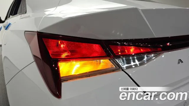 Hyundai AVANTE Avante (CN7) — Фото автомобиля 23