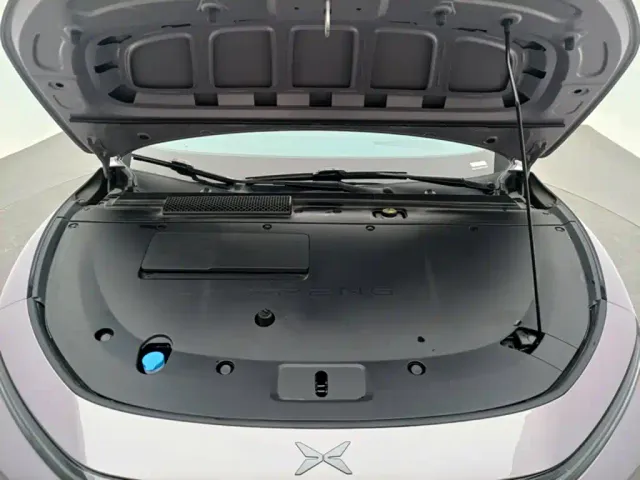 Xpeng P7+ — Фото автомобиля 11