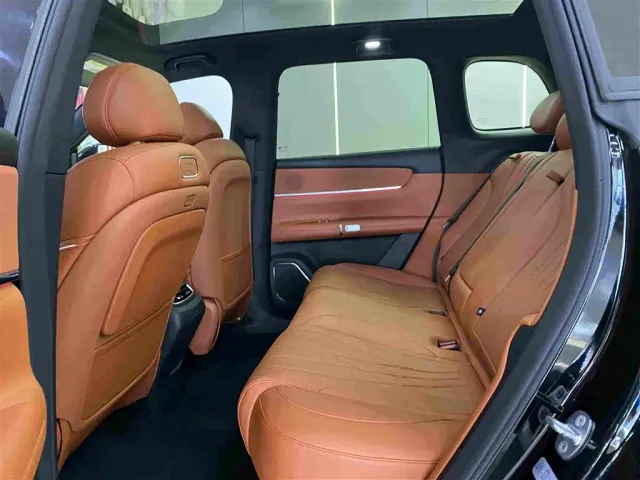 Changan Qiyuan Q07 — Фото автомобиля 8