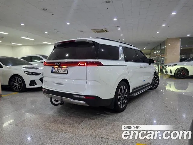 Kia Canival Carnival 4 поколение Дизель 7 мест Signature — Фото автомобиля 3