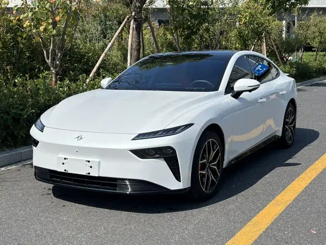 Фотография автомобиля — Dongfeng eπ 007