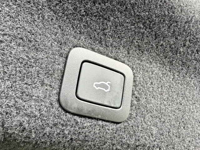 Xiaomi SU7 — Фото автомобиля 21