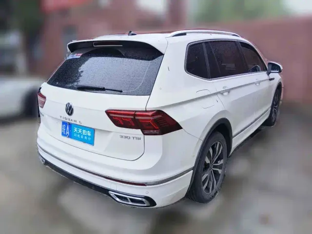 Volkswagen Tiguan L 2022 330TSI Auto 2WD R-Line Premium Edition — Фото автомобиля 2