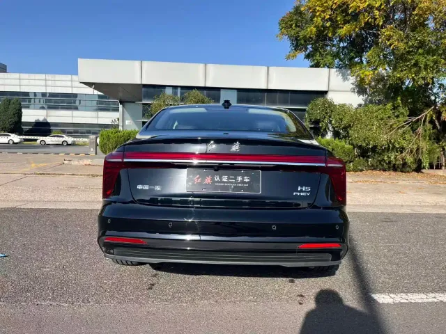 Hongqi H5 PHEV — Фото автомобиля 2
