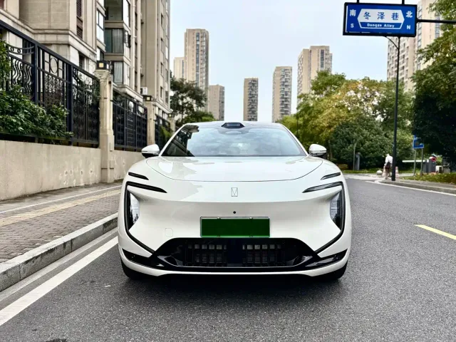 Avatr Avita 07 L — Фото автомобиля 2