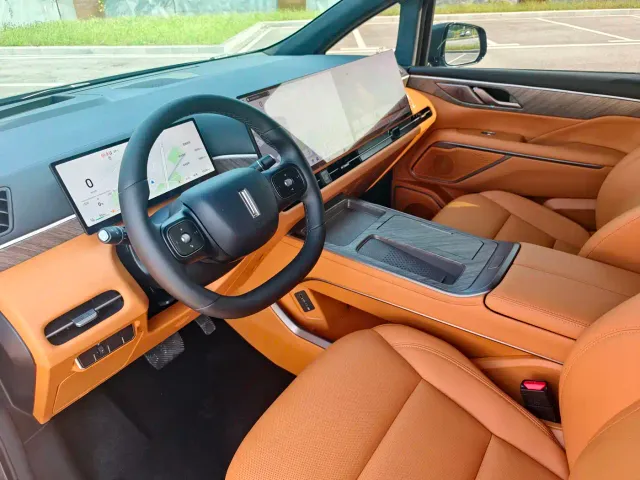 Wey Alpine — Фото автомобиля 12