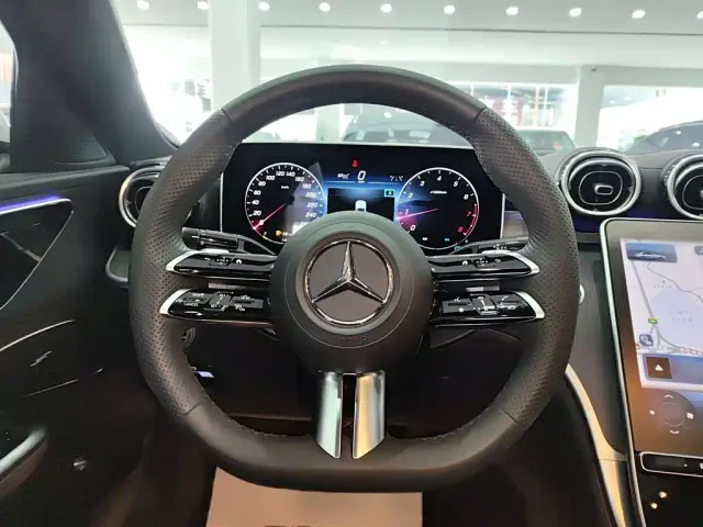 Mercedes-Benz C-Class — Фото автомобиля 2