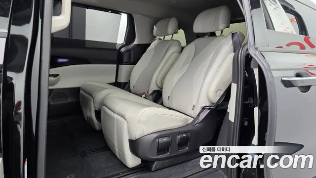 Kia Canival Carnival 4 поколение Бензин 7 мест Signature — Фото автомобиля 11