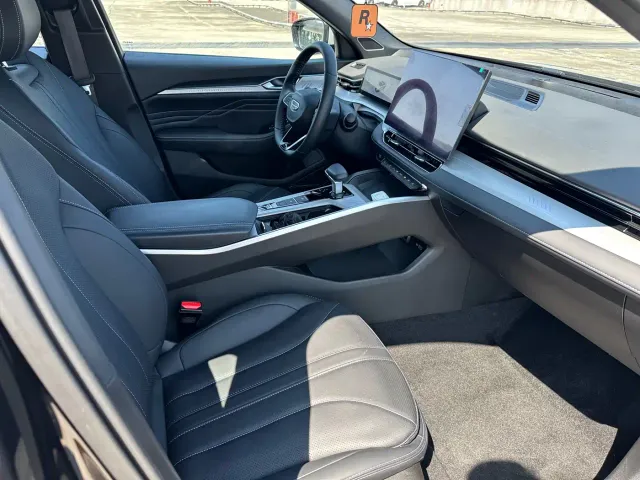 Geely Xingrui — Фото автомобиля 8