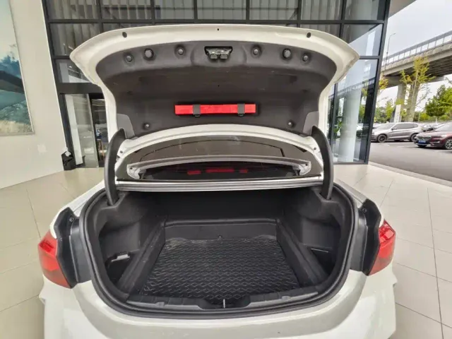 BMW BMW 1 Series 2020 Model 120i M Sport Package — Фото автомобиля 16