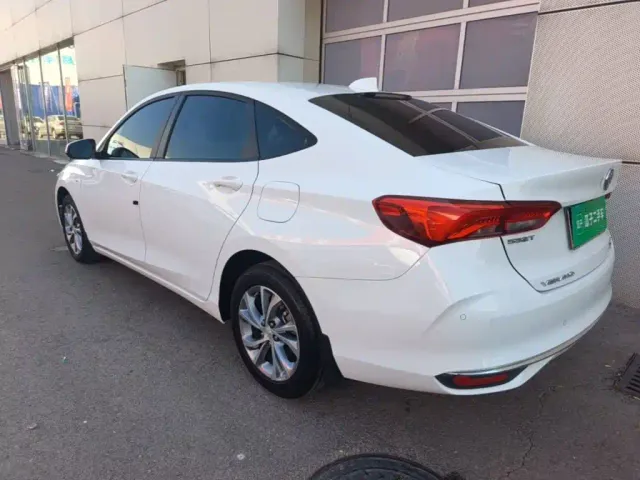 Buick Verano — Фото автомобиля 4