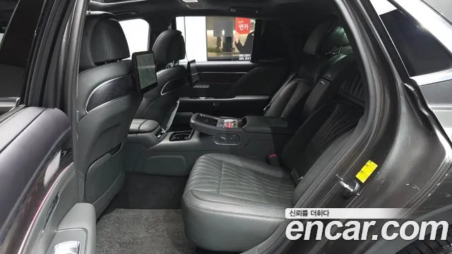 Genesis G90 Бензин 3.5 турбо AWD — Фото автомобиля 11