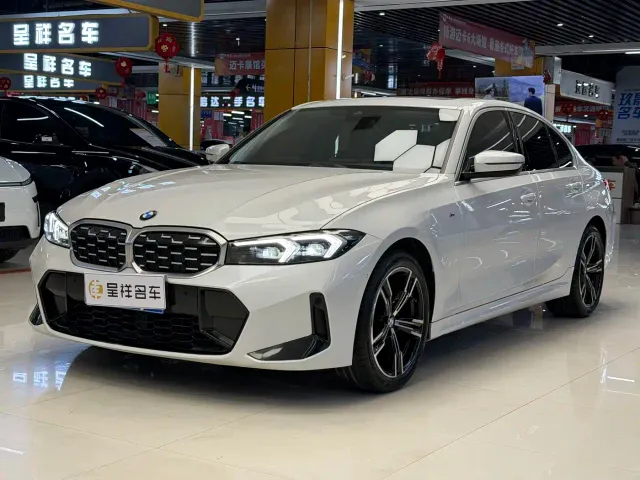 Фотография автомобиля — BMW 3 Series