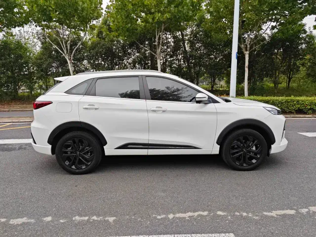 JAC Motors JAC QX PHEV — Фото автомобиля 7