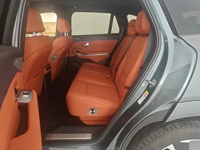 BYD Tang L — Фото автомобиля 16