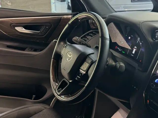 Toyota Alphard — Фото автомобиля 15