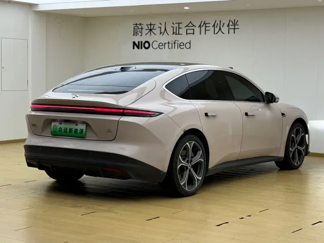 Nio ET5 — Фото автомобиля 6