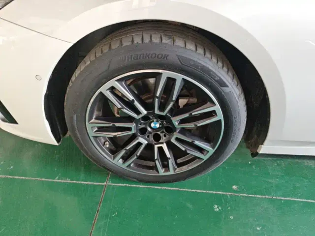 BMW 5 Series — Фото автомобиля 22