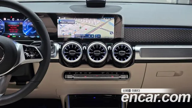 Mercedes-Benz EQB — Фото автомобиля 12