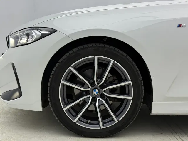 BMW 3 Series — Фото автомобиля 16