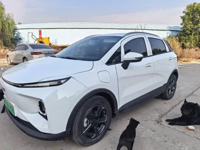 Фотография автомобиля — Geely Geometry E Firefly