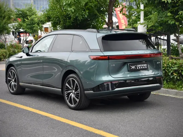 Xpeng G9 — Фото автомобиля 3