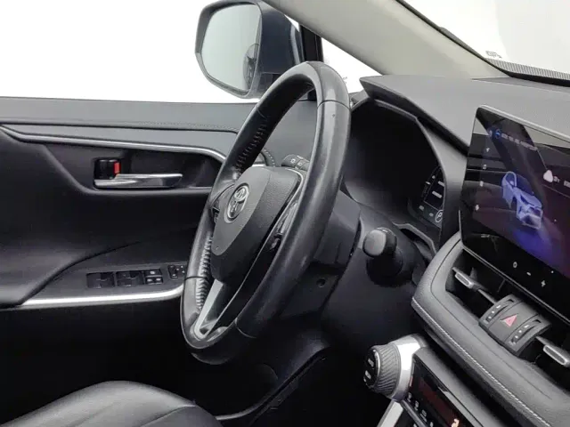 Toyota RAV4 — Фото автомобиля 22
