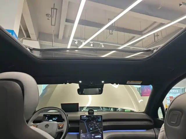 Nio ES6 — Фото автомобиля 17