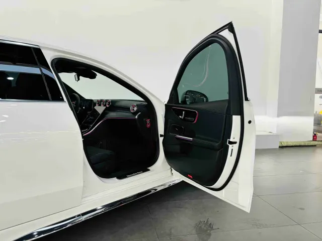 Mercedes-Benz C-Class — Фото автомобиля 26