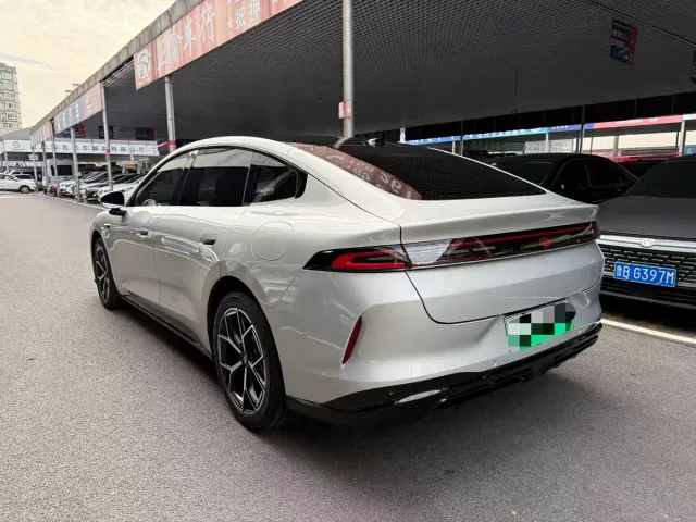 Changan Qiyuan A06 — Фото автомобиля 12