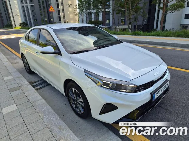 Kia K3 Generation 2 — Фото автомобиля 3