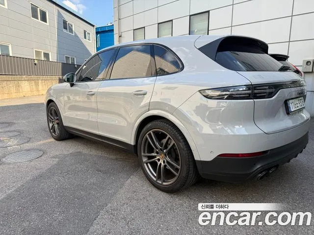 Porsche Cayenne PO536 — Фото автомобиля 2