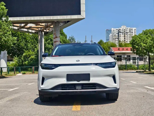 Leapmotor C11 — Фото автомобиля 3
