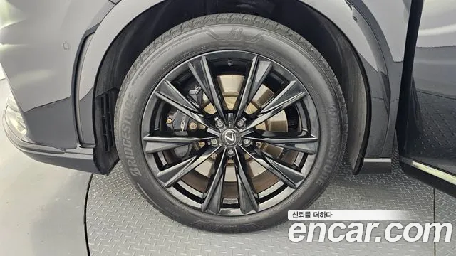 Lexus RX — Фото автомобиля 4