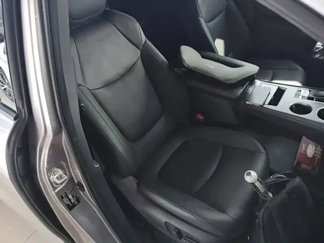 Toyota Sienna — Фото автомобиля 24