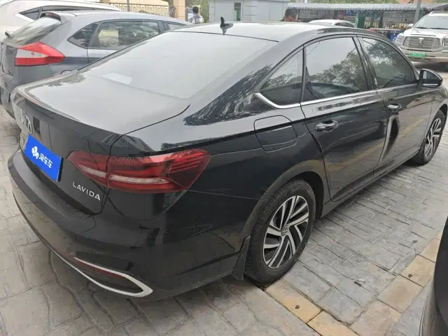 Volkswagen Lavida — Фото автомобиля 3