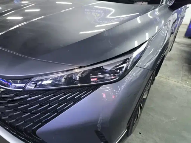 Roewe RX5 — Фото автомобиля 23