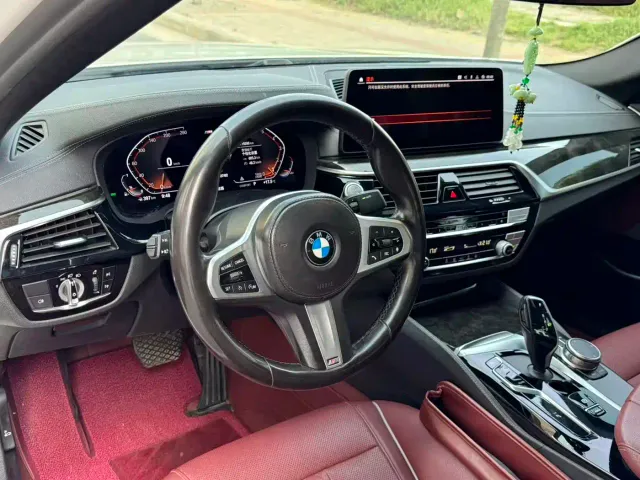 BMW 5 Series — Фото автомобиля 7
