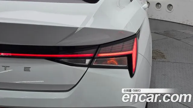 Hyundai Avante CN7 — Фото автомобиля 8