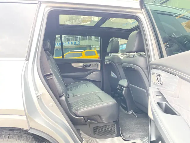 GAC Trumpchi GS8 — Фото автомобиля 14