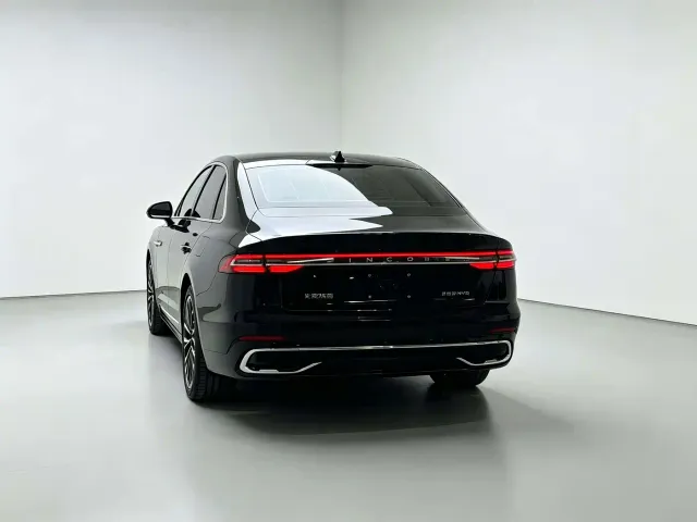 Lincoln Z — Фото автомобиля 11