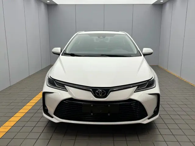 Toyota Corolla — Фото автомобиля 2