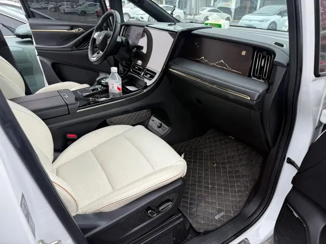 GAC Trumpchi M8 — Фото автомобиля 18