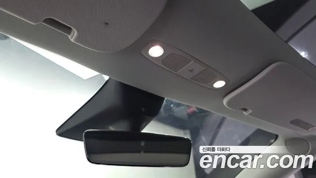 Tesla Model Y — Фото автомобиля 26