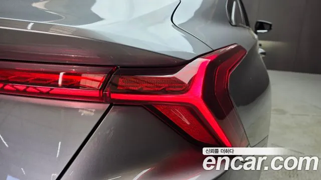 Kia K8 Hybrid — Фото автомобиля 8