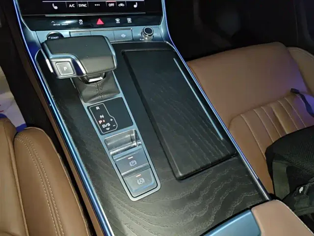Audi A6L — Фото автомобиля 13